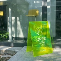 Présentoir publicitaire extérieur sur pied en acrylique de marque OEM, type panneau en A
