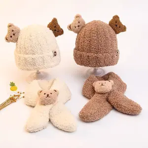 Nuovo arrivo inverno caldo cappello in maglia sciarpa Set adorabili bambini ragazzi ragazze cartone animato orso morbido caldo cappello e sciarpa