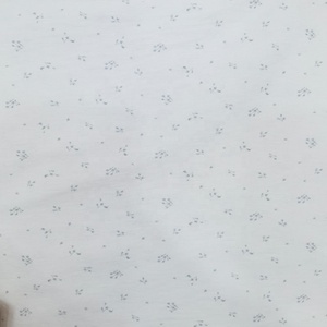 Tissu en Chiffon 100% Polyester à Bas Prix, Doux et Respirant, à Petits Imprimés Floraux pour Robes de Filles, Robes et Blouses pour Femmes, Vêtements - Product Image 2