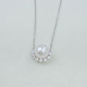 Collier de perles d'eau douce naturelles Zhuji 8-9 mm pour femmes, style classique en forme de croissant d'aurora, perles d'eau douce magnifiques et impeccables - Product Image 4