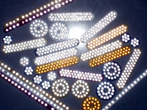 الأبيض الأصفر الأحمر السلامة المرورية 7/23/45/80 جولة بلاستيك عاكس لوحة الزجاج الخرز الطريق عاكس مع حفرة - Product Image 5