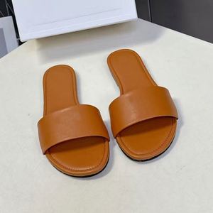 รองเท้าแตะแฟชั่นแบบสวม ดีไซน์เรียบง่าย สีพื้น แต่งโลโก้ตามสั่ง สำหรับผู้หญิง สไตล์ลำลอง ใส่ในบ้าน พื้นหนา - Product Image 3