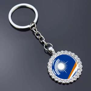 Porte-clés et pendentif de sac en verre avec fleur en cristal, motif drapeau national de la Tunisie, bijou souvenir de voyage - Product Image 4