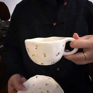 Assiette en céramique tulipe colorée peinte à la main de style coréen, bol moulé à la main, tasse à café et assiette de haute qualité esthétique - Product Image 3