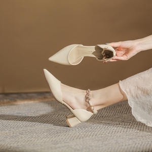 <span class=keywords><strong>Scarpe</strong></span> <span class=keywords><strong>da</strong></span> Basket Usate <span class=keywords><strong>da</strong></span> <span class=keywords><strong>Uomo</strong></span> di Alta Qualità, Modello High-Top Estivo <span class=keywords><strong>con</strong></span> Punta Aperta e Suola in Sughero <span class=keywords><strong>con</strong></span> Pietre - Product Image 1