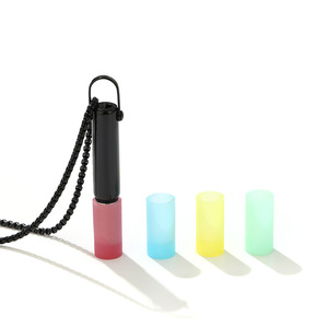 Collana Aromaterapica Profumata alla Frutta con Boccaglio in Silicone Sostituibile, Ciondolo Regolabile per Meditazione e Sollievo dall'Ansia - Product Image 1