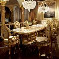 Ensemble de table et de chaises de salle à manger de style villa de luxe française, table de salle à manger longue de forme carrée en bois massif sculpté avec feuille d'or peinte à la main