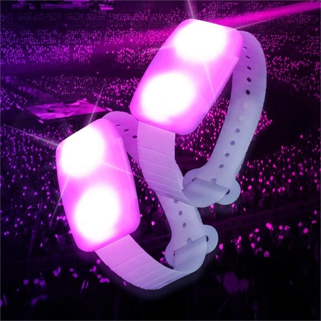 Xylobands LED Bracelets Custom LOGO LED Wristbands DMX for Events 512 Radio Controlled Party LED Flashing Bracelet LED Wristband