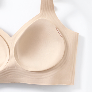 Set Reggiseno e Slip Plus Size Disponibile in Magazzino, Set Intimo Traspirante Senza Cuciture di Alta Qualità - Product Image 5