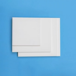 Pièces isolantes en céramique personnalisées résistantes aux hautes températures, fabriquées en céramique d'alumine-zircone, usinage miroir - Product Image 1