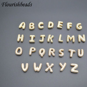 Vendita calda moda metallo ottone CZ pavimentato ventisei lettera a forma di ciondolo alla moda per donna uomo gioielli collana bracciale - Product Image 1