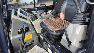 Mini-excavatrice Yanmar de 5 tonnes de poids opérationnel, moteur Cummins, capacité de la benne de 0,4 m³, équipement de construction sur chenilles - Product Image 2