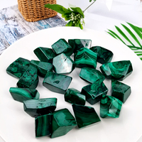 Vente en gros de cristal naturel de haute qualité de forme libre de malachite pour la guérison spirituelle