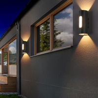 Applique murale extérieure LED, double tête éclairant vers le haut et vers le bas, applique murale ronde en aluminium minimaliste et créative pour porche/balcon/entrée