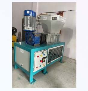 Broyeur de déchets plastiques automatique industriel V4 avec moteur 440V - Équipement de recyclage à haute productivité et à économie d'énergie - Product Image 1