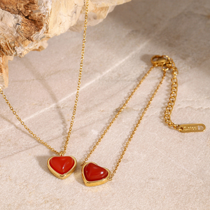 Juego <span class=keywords><strong>de</strong></span> Collares y Pulseras J&D <span class=keywords><strong>Serie</strong></span> Año Nuevo, Acero Inoxidable, Oro 18K, Dije <span class=keywords><strong>de</strong></span> <span class=keywords><strong>Corazón</strong></span> con Ágata Roja - Product Image 5