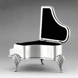 Boîte à <span class=keywords><strong>musique</strong></span> de <span class=keywords><strong>piano</strong></span> à queue de style européen Boîte à huit tons en métal Château dans le ciel Cadeau créatif - Product Image 3