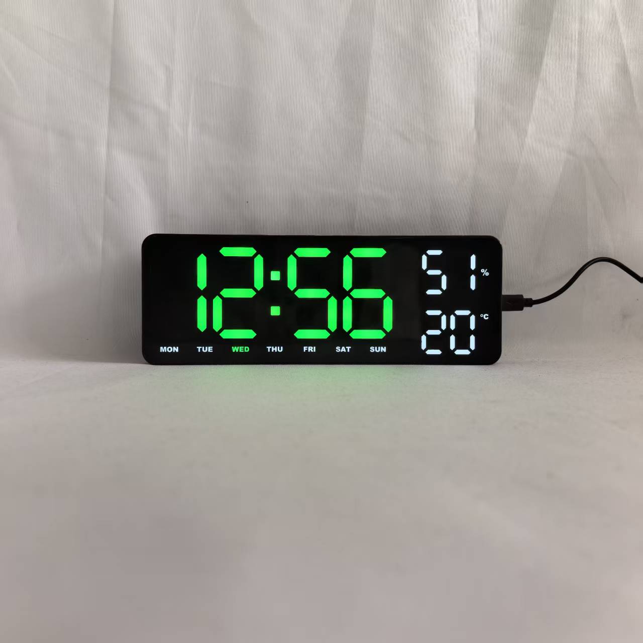 สีเขียว