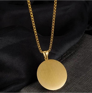 Collana con ciondolo a forma rotonda con <span class=keywords><strong>preghiera</strong></span> a forma di croce di Chrisitan in acciaio inossidabile Hip Hop di vendita calda - Product Image 2