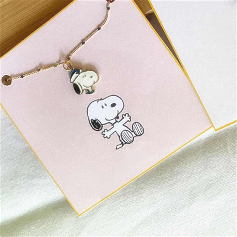 Collana Snoopy con cappello blu