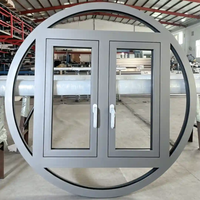 Fenêtres en aluminium sur mesure, modernes, pour entrée extérieure, de forme ronde irrégulière, fixes, avec options d'ouverture partielle ou complète, pivotantes centrales, insonorisées