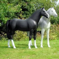 מותאם אישית חיצוני גן קישוט שרף בעלי החיים פסל חיים גודל שרף פיברגלס שחור סוס פסל פיסול למכירה
