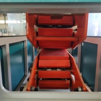Machine d'extrusion de profilés plastiques WPC pour panneaux de plafond en PVC brillants, panneaux muraux et plaques de décoration intérieure en bois