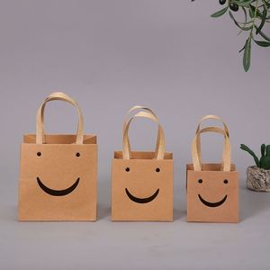 Nouveauté 2023 : Sac à fleurs portable avec visage souriant, 3 tailles, sac floral pliable carré en papier kraft pour boutique de cadeaux - Product Image 4