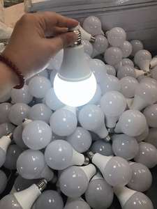 Lâmpada <span class=keywords><strong>LED</strong></span> de Emergência Recarregável de Fabricantes Chineses com Desconto 9W 12W 15W E27 B22 E26 Lâmpada <span class=keywords><strong>LED</strong></span> Operada por Bateria para Casa - Product Image 5