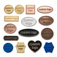 Fabricant fiable de logos métalliques de luxe |   Étiquettes de marque personnalisées en alliage de zinc |   Étiquettes écologiques gravées de qualité supérieure avec couleur personnalisée