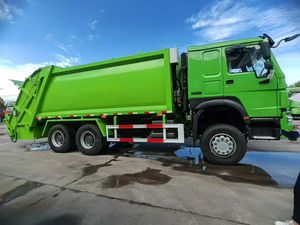 Cross-border Compactor <strong>Truck</strong> From the Manufacturer, HOWO <strong>Truck</strong> for Export, Large-scale Landfill HOWO <strong>Garbage</strong> Transfer. - Product Image 1