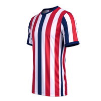 Großhandel Rot-Weiß-Blaues Gestreiftes Fußballtrikot, Individuelles LOGO Fußballtrikot, OEM Atmungsaktives Sport-Fantrikot