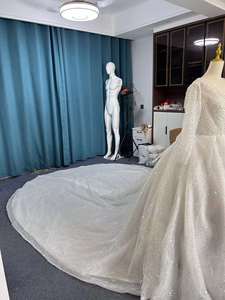 Nuevo Vestido de Novia Lujoso y Moderno con Encaje, Escote en V, Manga Larga, Cola Larga y Lentejuelas con Cuentas - Product Image 6