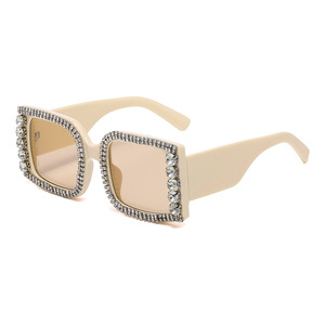 Square <b>Frame</b> Sunglasses With Rhinestone Decoration <b>Black</b> <b>Frame</b> UV400 Protection Unisex Fashion Sunshades - Product Image 3