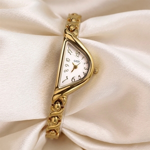 Montre Gadi vintage haut de gamme, élégante, en alliage, à quartz, luxe léger, rétro, de niche, pour femmes, au design raffiné - Product Image 2