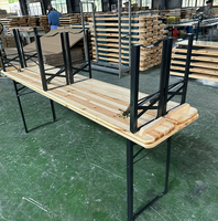Ensemble table et banc pliants en bois de sapin massif avec pieds en métal robustes et bords arrondis, pour l'extérieur, la terrasse, le jardin, la salle à manger