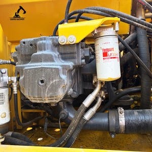 รถขุดตีนตะขาบ Komatsu PC200-8 มือสอง โครงสร้างเสริมความแข็งแรง กำลังขุดทรงพลัง เหมาะสำหรับงานก่อสร้างถนน - Product Image 3