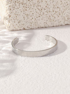 Bracciale Inciso con Motivi Islamici Arabi, Placcato Oro 18K in Acciaio Inossidabile, Braccialetto alla Moda per Donne, Vendita all'Ingrosso - Product Image 6