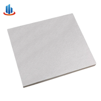 2x4 Azulejos de techo de caída acústica Fibra mineral absorbente de sonido para sótano Oficina comercial con sistema de rejilla suspendida