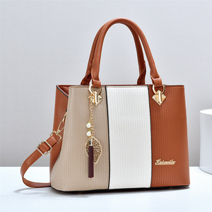 Nouveau Sac à Main Femme Tendance 2026 en <span class=keywords><strong>Cuir</strong></span> PU, Grand Sac Fourre-Tout Bandoulière Grande Capacité, Sac Personnalisé d'Usine pour Femmes - Product Image 1