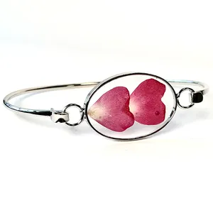 New Arrival Wholesale Silver Color Oval Bangle Double Peach Heart Shape Red Rose Petal Epoxy Acrylic Resin Bracelet for Women