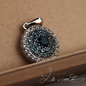 Pendentif vintage en alliage de la série Counterattack, incrusté d'opale, de tourmaline et de saphir blanc synthétique, à motif géométrique - Product Image 3