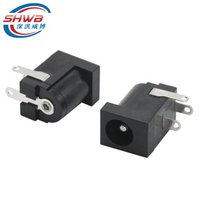 Conector de Alimentación CC DC 005, 5.5 x 2.1 mm, Pin Redondo, Pin Plano de 2.0 mm, Conector de Tres Puntas para Electrónica - Product Image 1