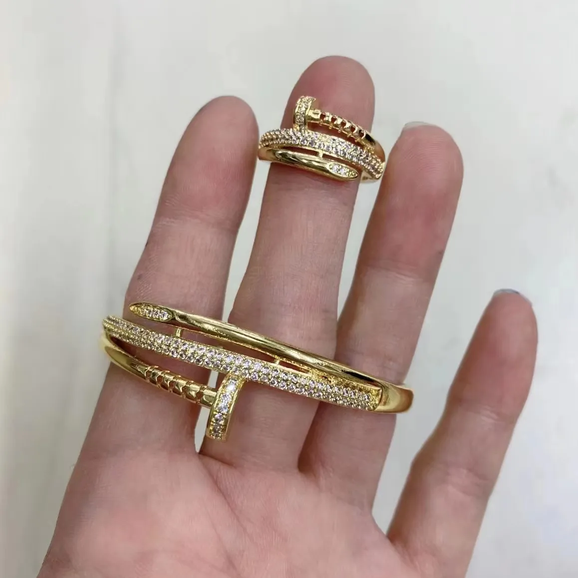 Desain Baru Kostum Kuku Gelang Merek Bangle Aksesoris