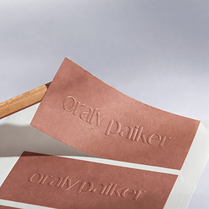 Etichette Adesive Personalizzate in Carta Goffrata con Logo Aziendale - Product Image 6