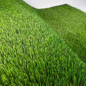 Gazon artificiel haut de gamme en forme de C pour terrains de putting, enclos pour chiens, aménagements paysagers, hauteur de 40 mm, adapté aux animaux domestiques, sans plomb, anti-UV, ignifuge - Product Image 6