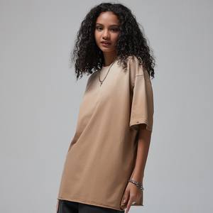 Camiseta Casual de Algodón Vintage para Hombre, de Manga Corta, Estilo Holgado con Lavado Ácido y Efectos Desgastados, Larga (250 g/m²), con Patrones Transparentes Rociados - Product Image 4