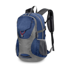 Mochila Ultraligera Unisex con Cierre de Cremallera, Forro de Poliéster Suave, Diseño de Letras, para Senderismo y Viajes - Product Image 1