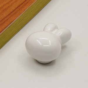 Pomo de cerámica moderno de bronce con diseño de conejo, de colores de dibujos animados, para dormitorio, cómoda, armario, cocina, baño - Product Image 3