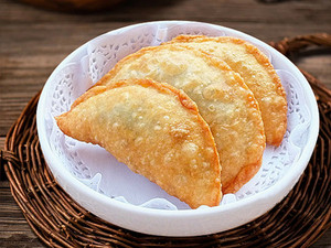 Yüksek verimli büyük ölçekli hamur makinesi üretim hattı otomatik hamur Empanada yapma makinesi - Product Image 6